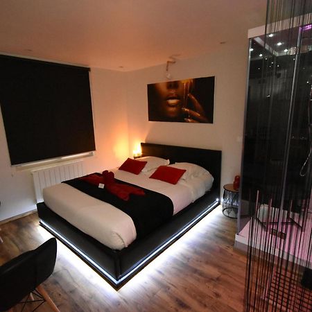 שארטר Spa Privatif Love Room, Le Hammam Et Bulles, Chez Nuits Chartraines מראה חיצוני תמונה