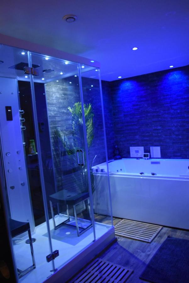 שארטר Spa Privatif Love Room, Le Hammam Et Bulles, Chez Nuits Chartraines מראה חיצוני תמונה