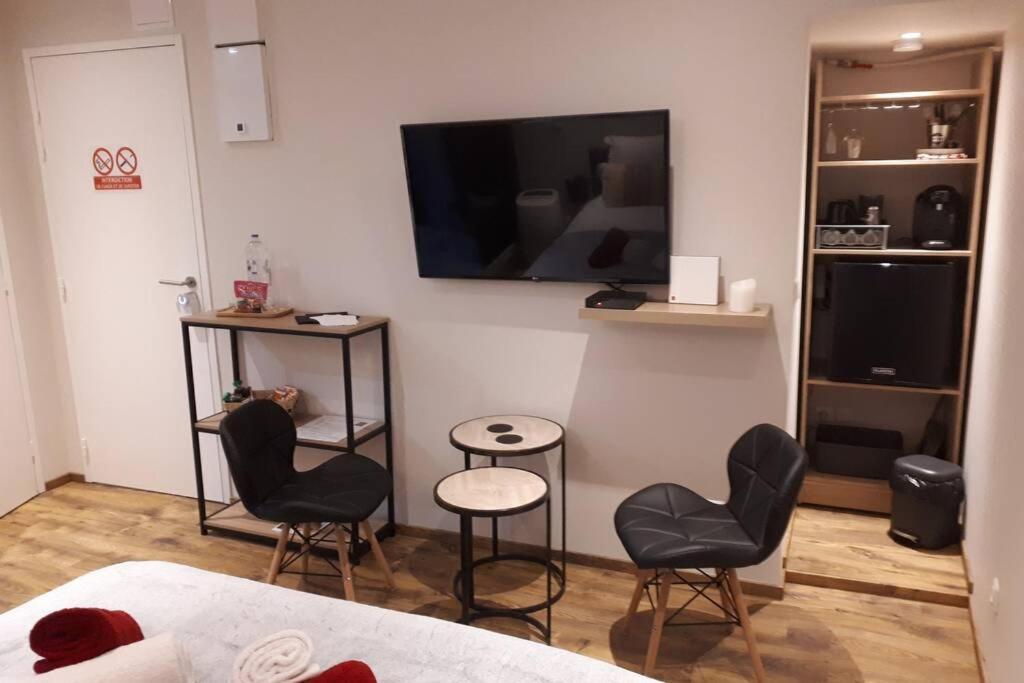 שארטר Spa Privatif Love Room, Le Hammam Et Bulles, Chez Nuits Chartraines מראה חיצוני תמונה