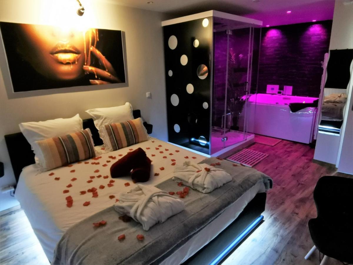 שארטר Spa Privatif Love Room, Le Hammam Et Bulles, Chez Nuits Chartraines מראה חיצוני תמונה