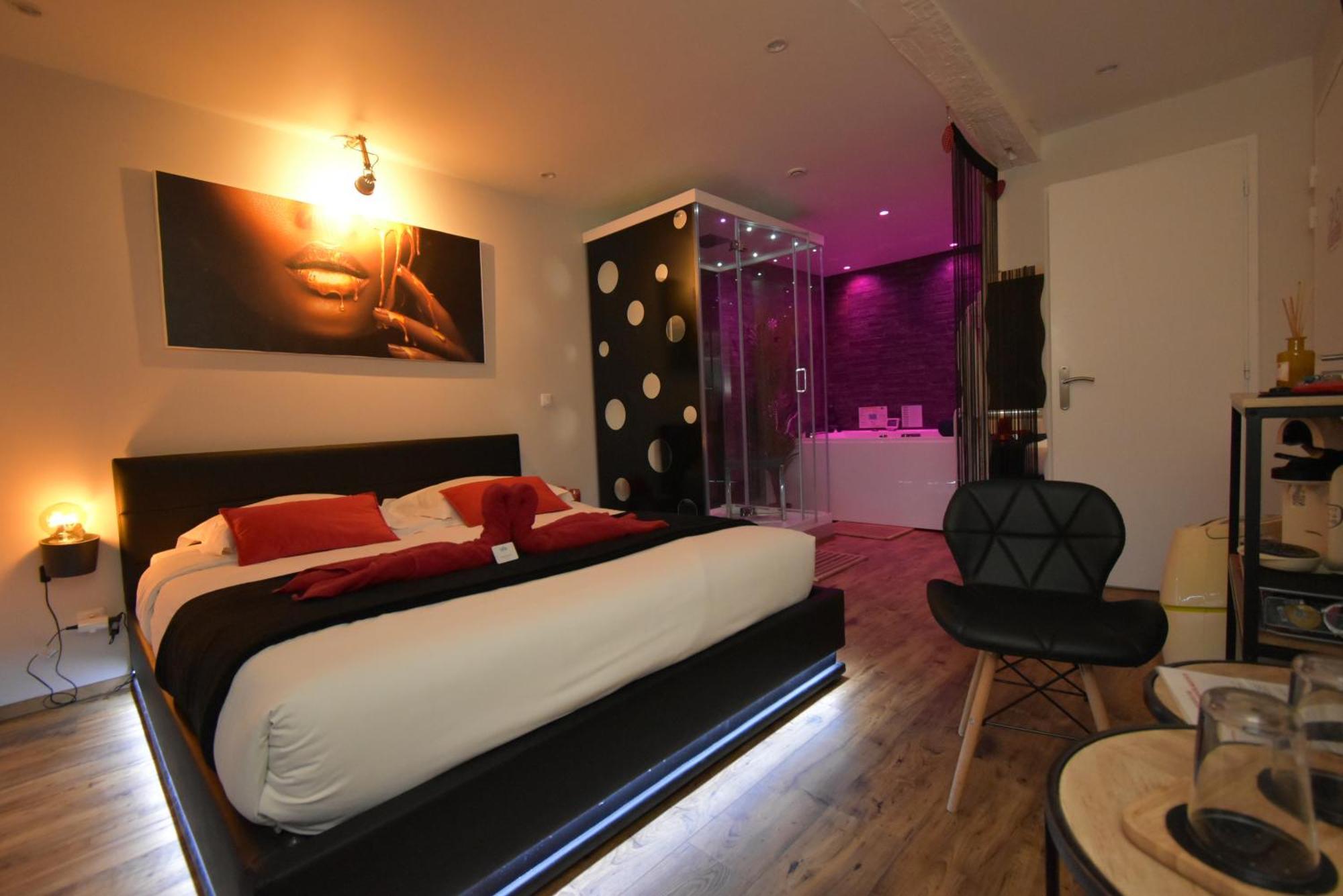 שארטר Spa Privatif Love Room, Le Hammam Et Bulles, Chez Nuits Chartraines מראה חיצוני תמונה